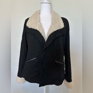 Women’s Jacket - M